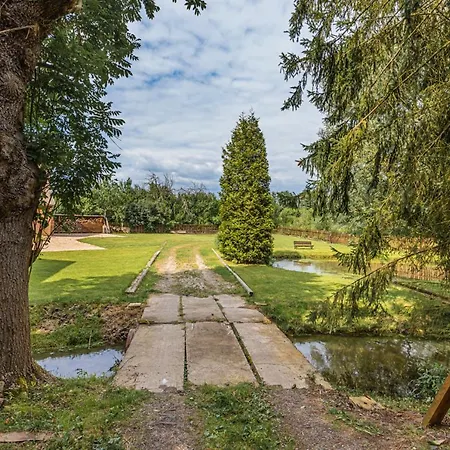 Buskovsky Mlyn 1580 Guest house