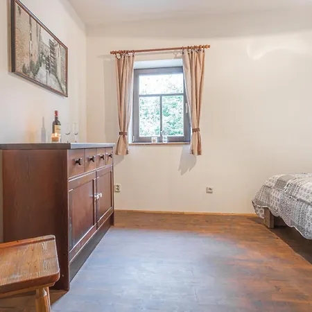 Buskovsky Mlyn 1580 بيت ضيافة Dolní Bousov