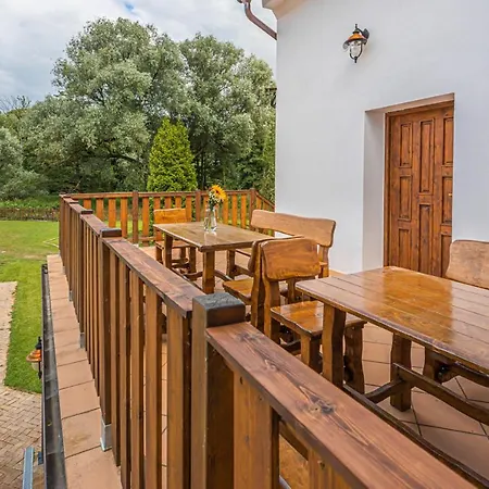Buskovsky Mlyn 1580 بيت ضيافة Dolní Bousov