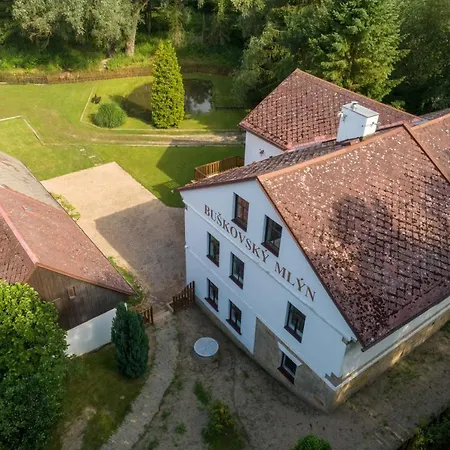 Buskovsky Mlyn 1580 Guest house *