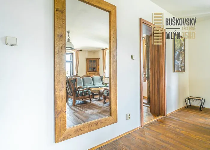 Buskovsky Mlyn 1580 招待所 Dolní Bousov