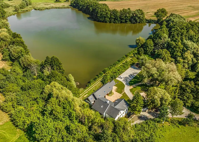 Buskovsky Mlyn 1580 招待所 Dolní Bousov